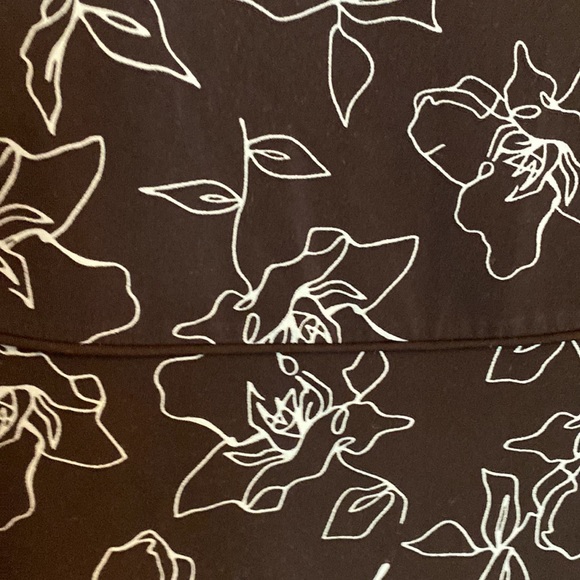 Casual Corner Annex Black and Green Floral Flowers Skirt - Picture 4 of 9